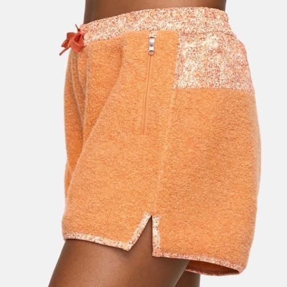 Outdoor Voices papaya rectrek megafleece shorts - Picture 4 of 4